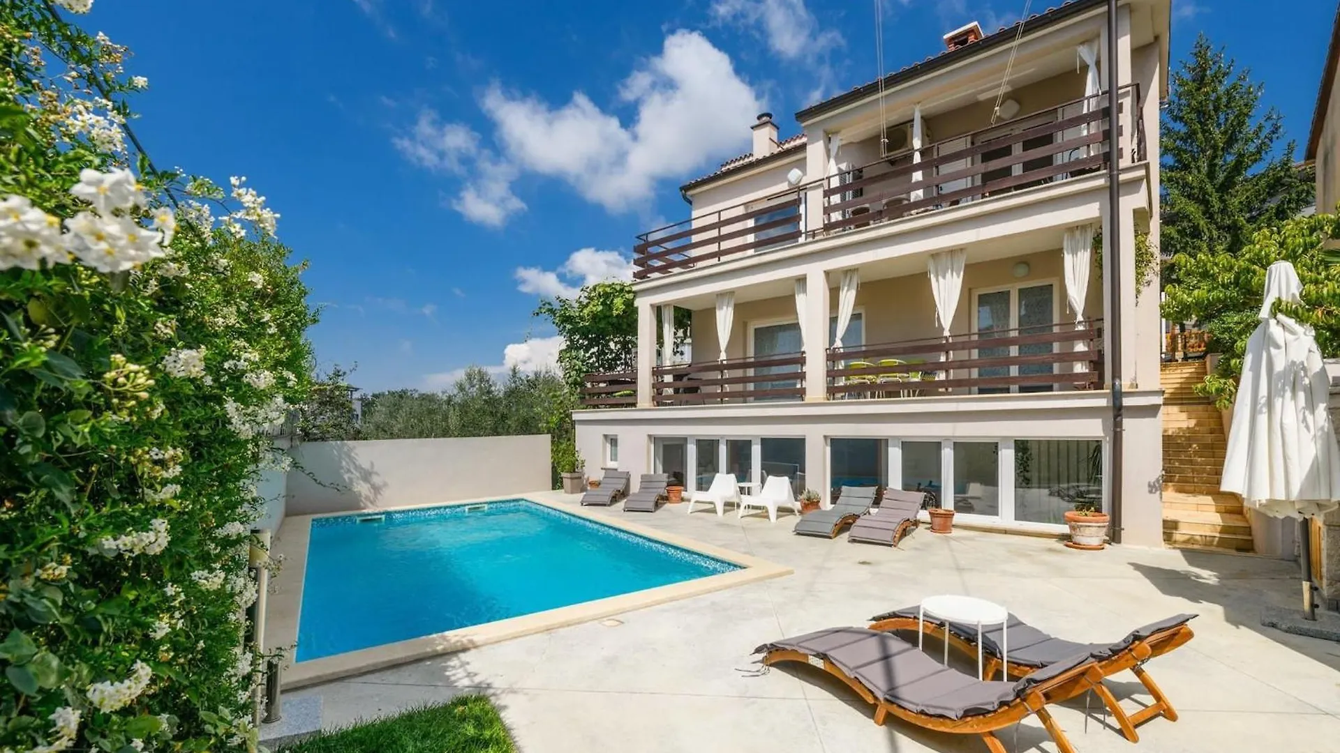 Villa Monte Magno 普拉